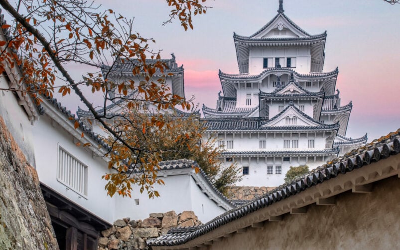 Château de Himeji au Japon en automne, visite culturelle et patrimoine UNESCO avec Karavaniers