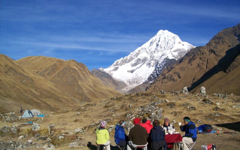 Randonnée Karavaniers dans la vallée himalayenne, trek d’aventure en groupe ou sur mesure, expertise du terrain et immersion en haute montagne